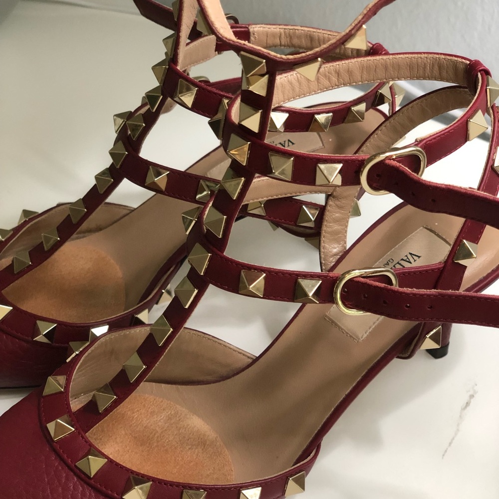 Valentino Pump - Picture 2 of 7